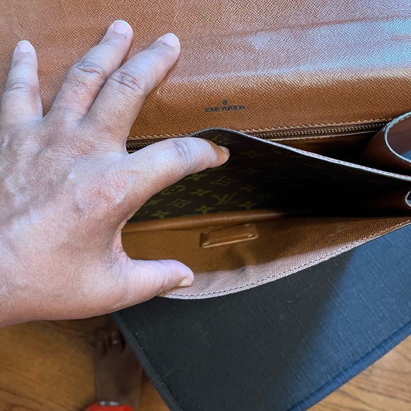 Authentic Vintage Louis Vuitton Monogram Crossbody Monceau - Picture 12 of 17